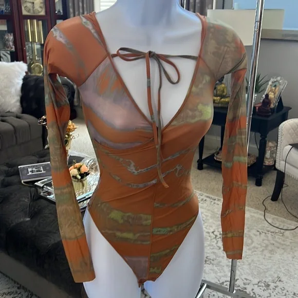 Skims swimsuit/bodysuit - Picture 4 of 9